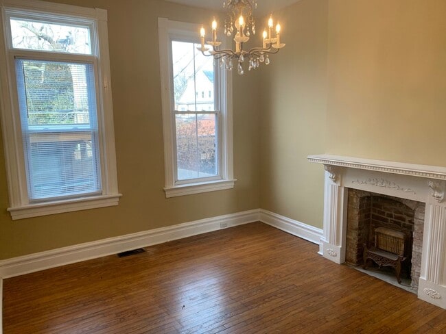 Building Photo - 3129 Shenandoah Ave