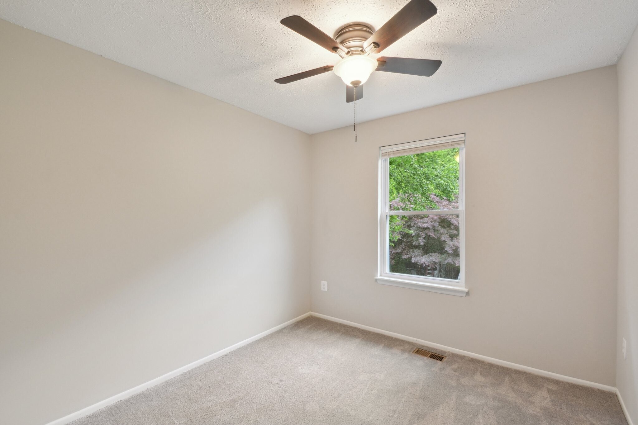 Building Photo - 1024 Dorset Dr