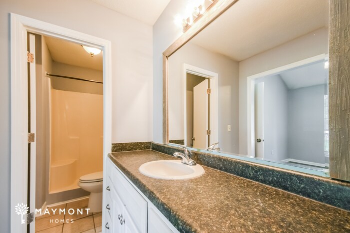 Building Photo - 105 White Pine Ct
