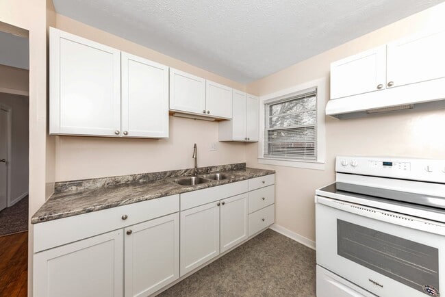 Building Photo - Cozy 3 Bedroom Ranch