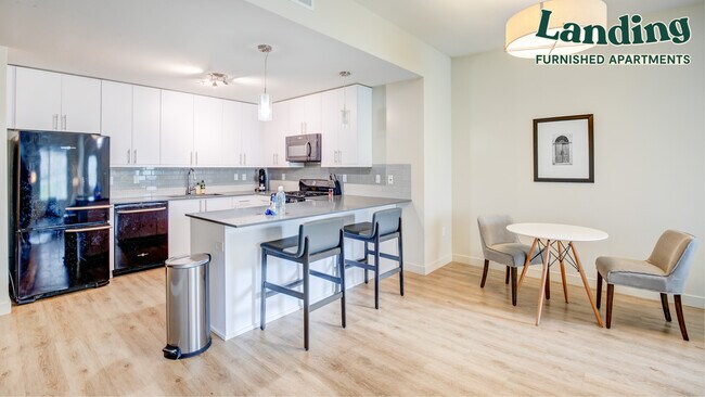 Building Photo - 159 E Midvillage Blvd