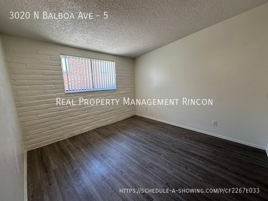 Building Photo - 3020 N Balboa Ave