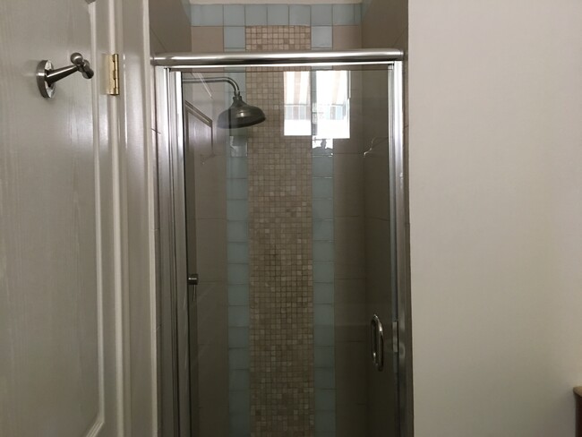 Master bath shower - 13360 Burbank Blvd