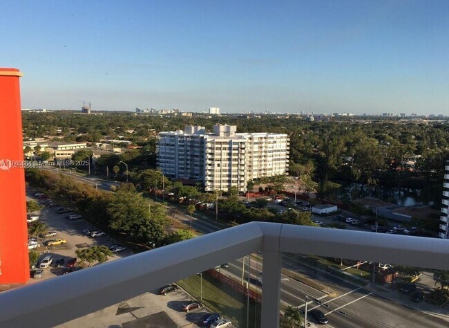 Building Photo - 1301 NE Miami Gardens Dr