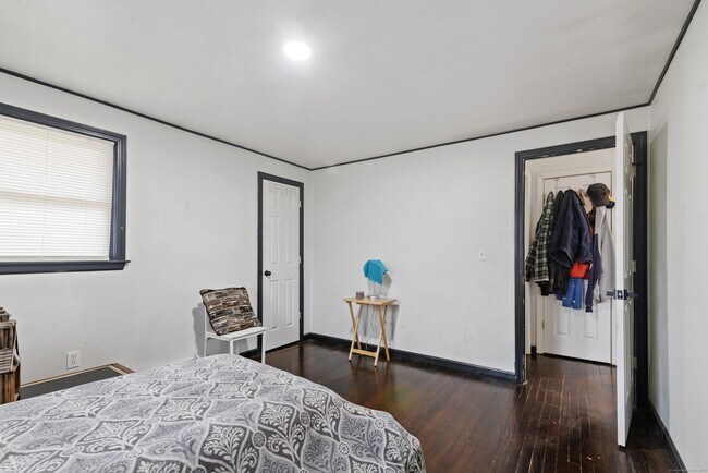 Building Photo - 45 Frederick Rd