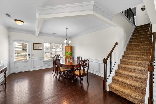 Building Photo - Furnished or Unfurnished spacious two story traditional conveniently located and ready now!