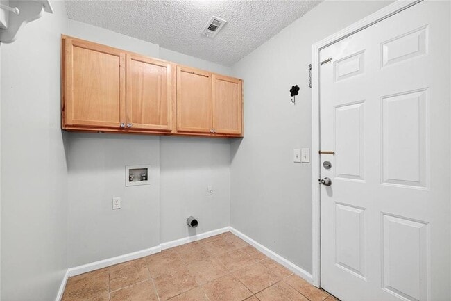 Building Photo - 255 Lowry St