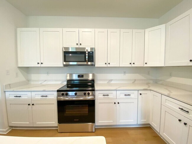 Building Photo - 4 bedroom, 2 bath in Brighton TN built in ...