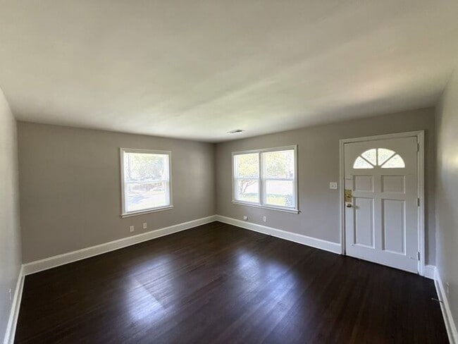 Building Photo - T.R. Lawing Realty Property
