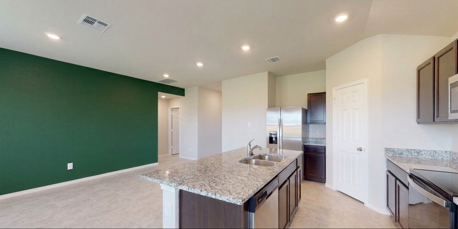 Building Photo - 1261 Lindsey Dr