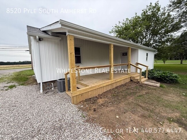 Building Photo - 8520 Pyle South Amherst Rd