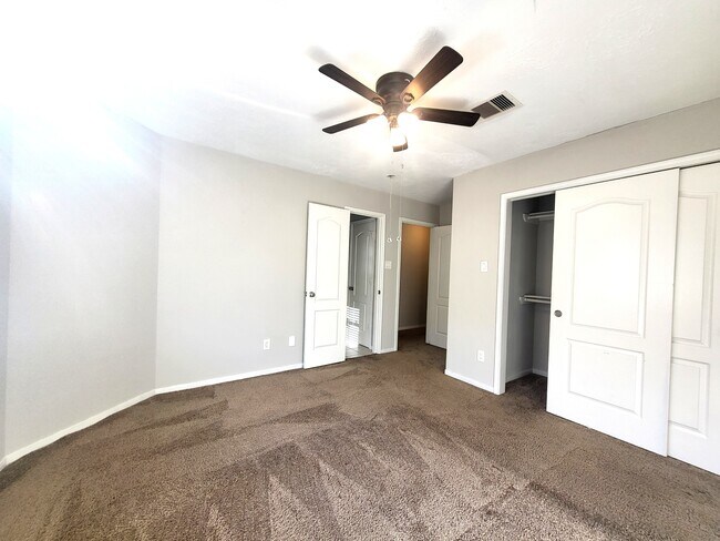 Building Photo - 7415 Hollister Ridge