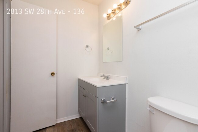 Building Photo - 2813 SW 28th Ave