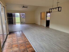 Building Photo - 406 Fox Briar Ln