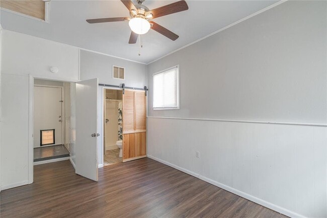 Building Photo - 718 Highland Pkwy