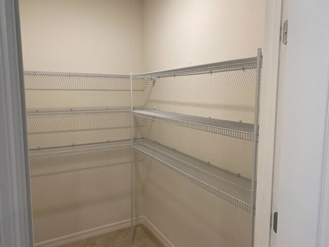 Building Photo - 2914 Blue Shrs Wy