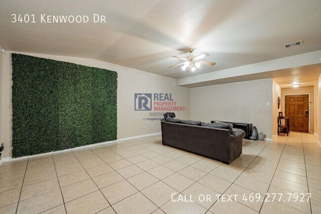 Building Photo - 3401 Kenwood Dr