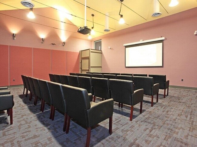 Building Photo - 227 Christopher Columbus Dr