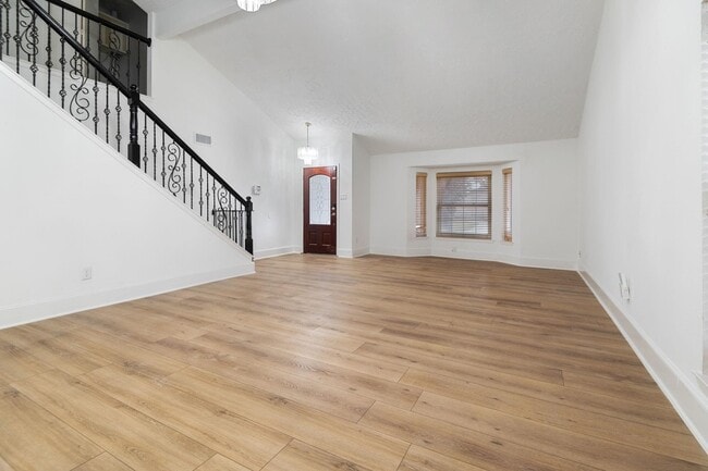 Building Photo - 3719 Straightfork Dr