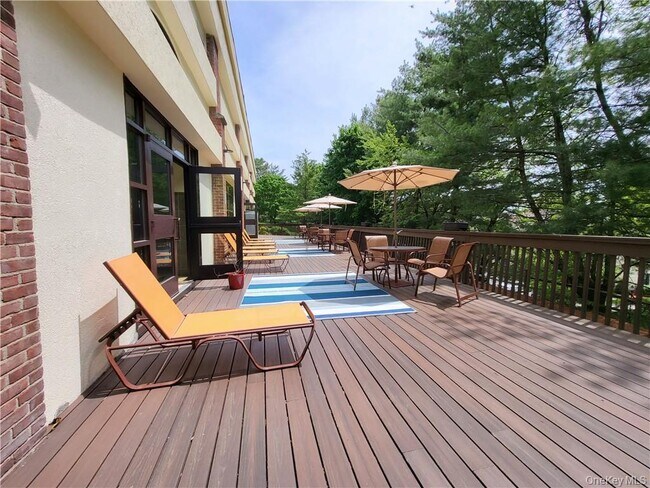 Building Photo - 79 Winchester Ave