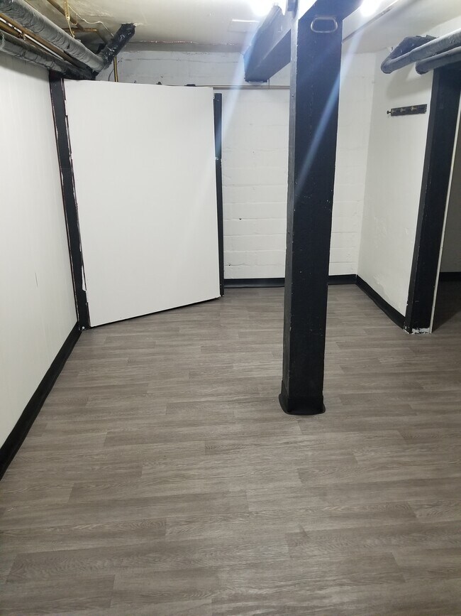 LL- Additional common area - 1507 E 22nd St
