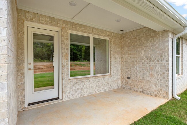 Building Photo - New construction 4 bedroom in Flint!