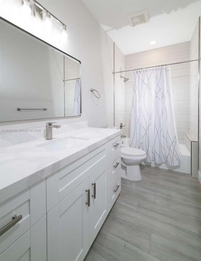 Building Photo - 4024 SW 52nd St