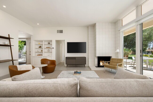 Building Photo - 72915 El Paseo