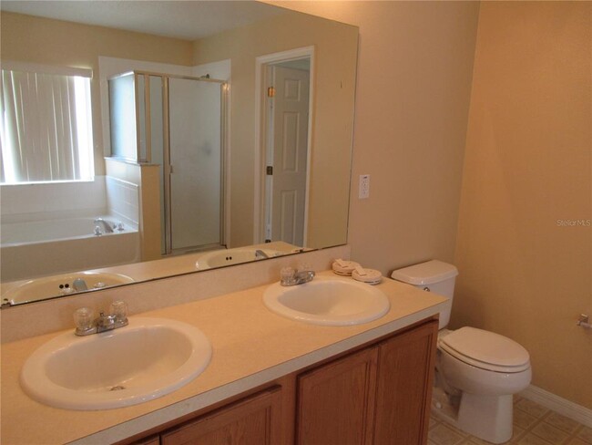 Building Photo - 16908 Sunrise Vista Dr
