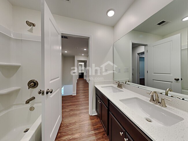 Building Photo - 1120 Alice Smalls Rd