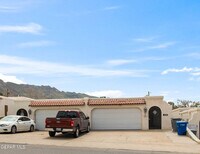 Building Photo - 316 Thunderbird Dr