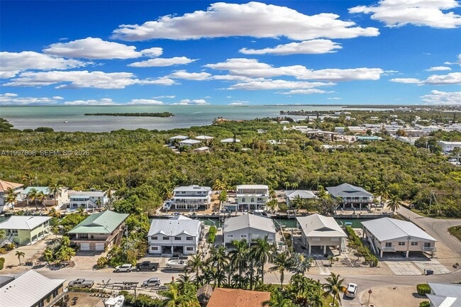 Building Photo - 106 Channel Dr