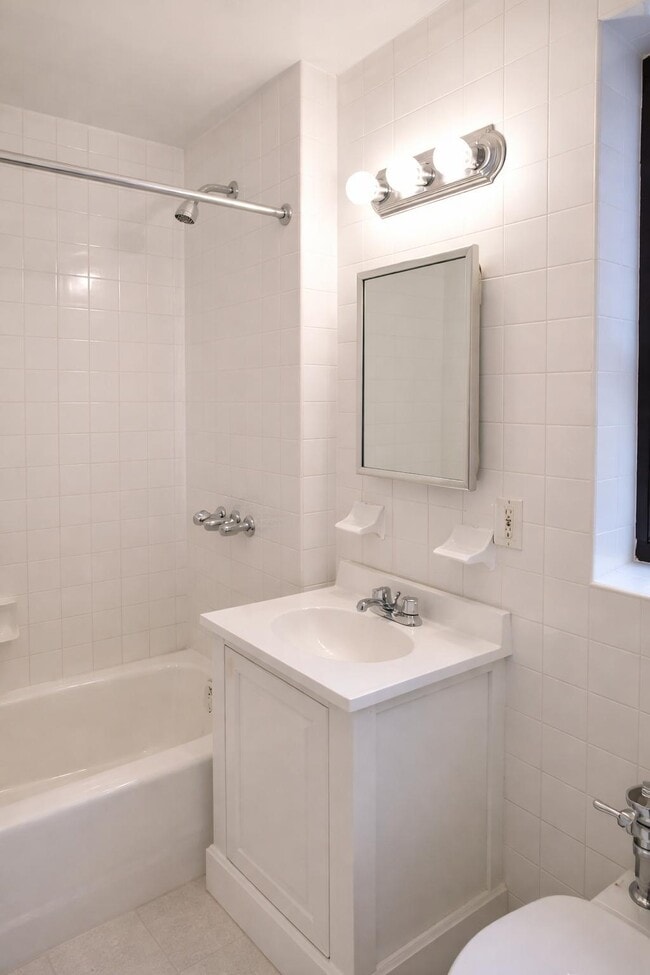 Floorplan - 560 West 218th Street
