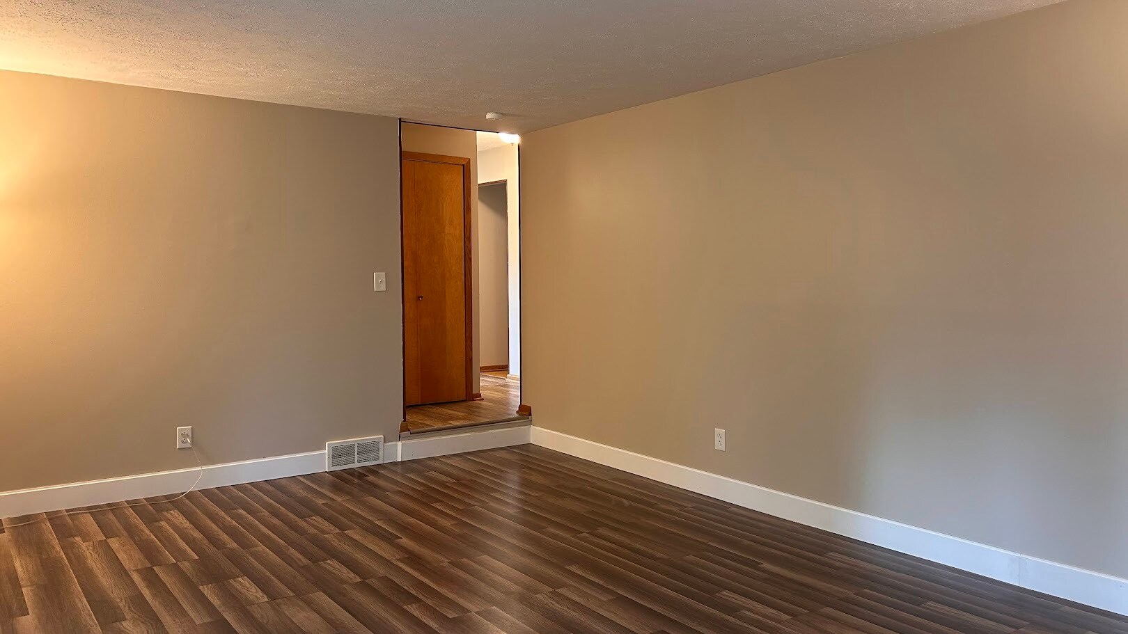 Building Photo - 479 Dohner Dr