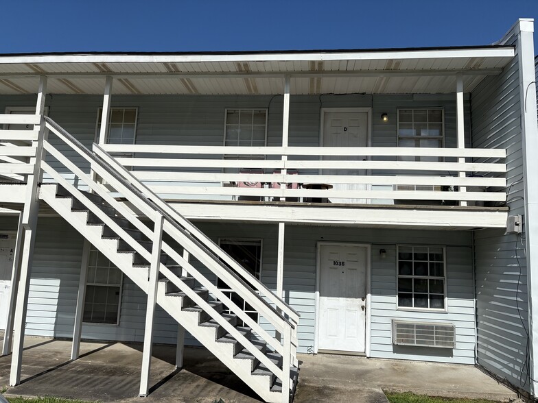Exterior - 103 Brutus Dr