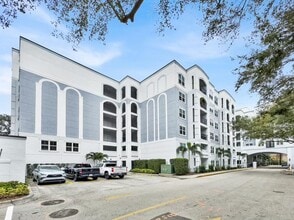 Building Photo - 304 E South St
