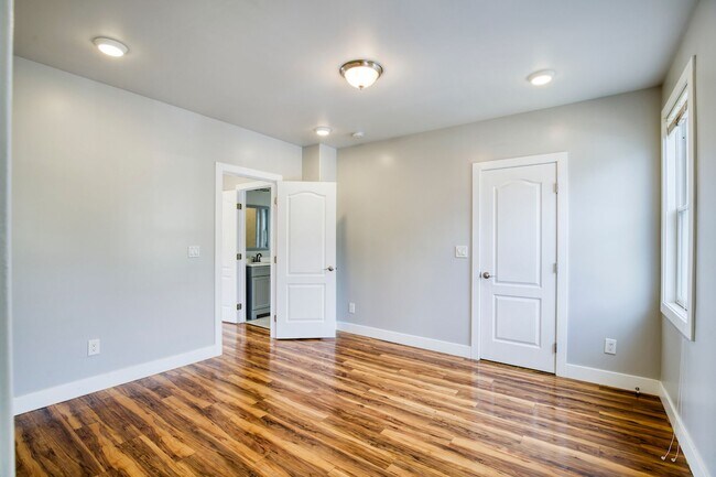 Building Photo - Jyoty