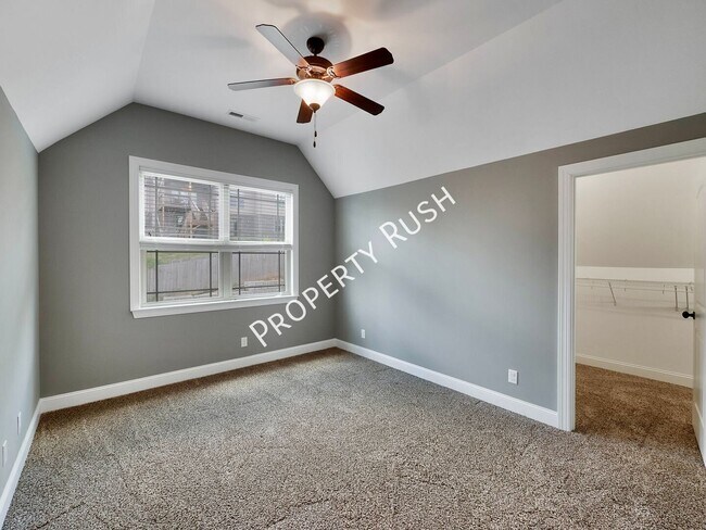 Building Photo - 7962 Burgundy Cir
