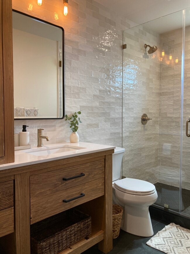 Building Photo - 5265 Loleta Ave