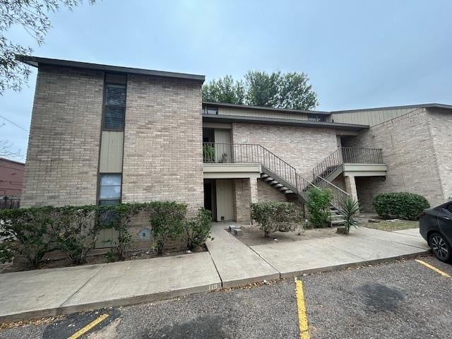 Building Photo - 100 Hillside Rd