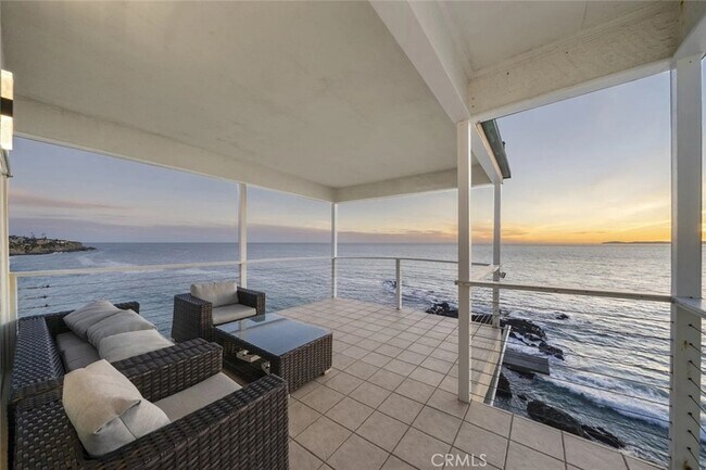 Building Photo - 31877 Circle Dr