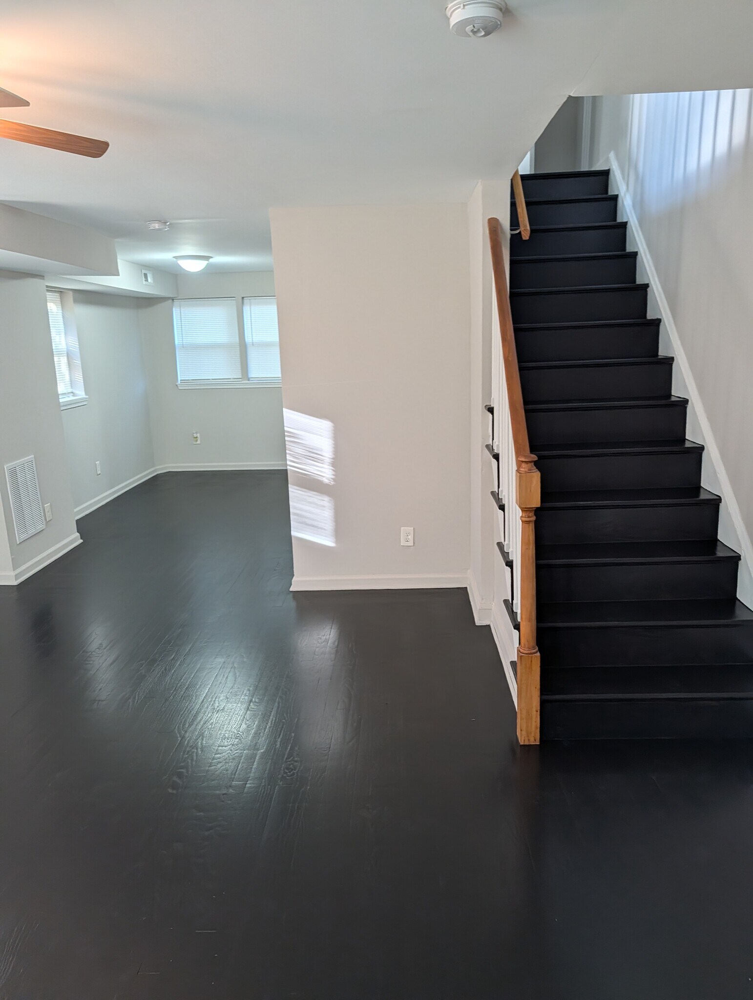 Building Photo - 3800 Bonview Ave