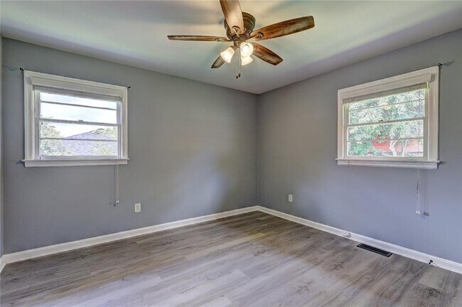 Building Photo - 970 Oglethorpe Ave