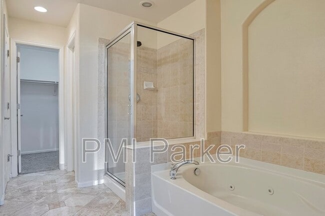 Building Photo - 1508 Royal Troon Dr