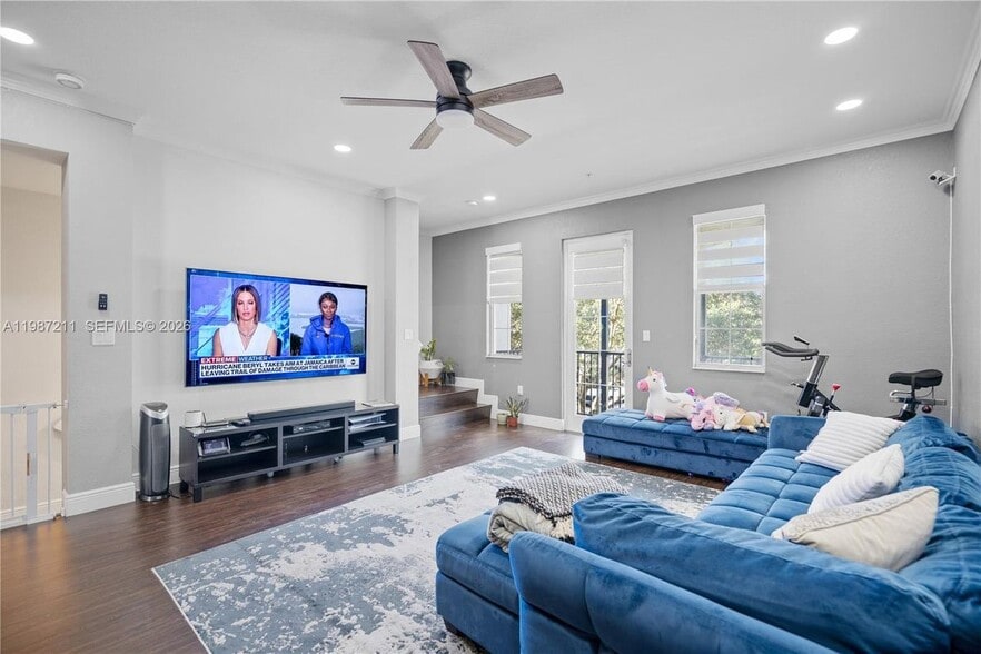 Building Photo - 2559 SW 119th Terrace