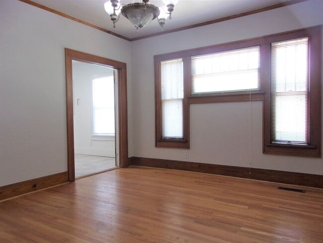 Building Photo - 440 NW 27th St