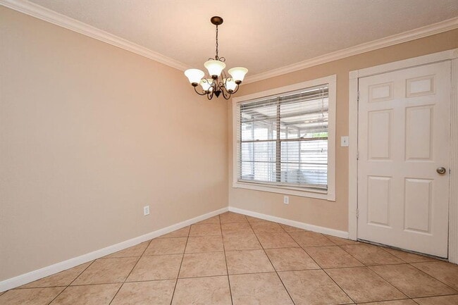 Building Photo - 14230 Cellini Dr