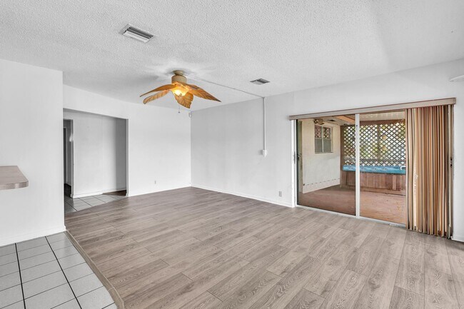 Building Photo - 5551 SW 57th St