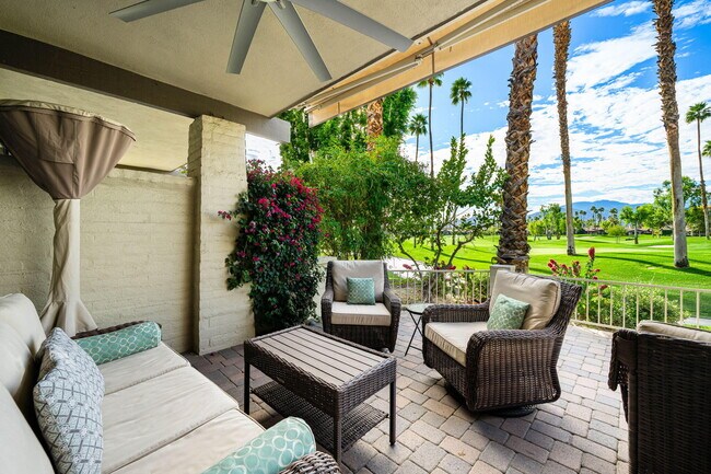Building Photo - 321 Bouquet Canyon Dr