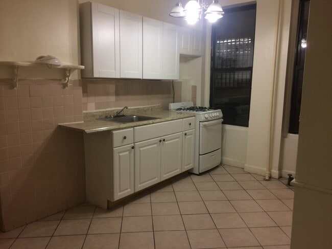 Building Photo - 3243 48th St